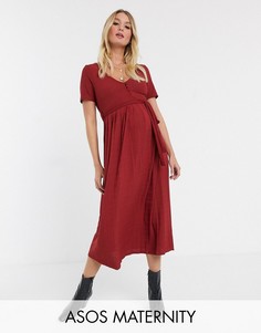 Фактурное платье миди с V-образным вырезом и плиссированной юбкой ASOS DESIGN Maternity-Красный