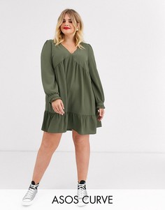 Свободное платье мини с V-образным вырезом и оборкой ASOS DESIGN Curve-Зеленый