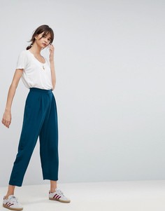 Широкие зауженные брюки со складками ASOS-Зеленый