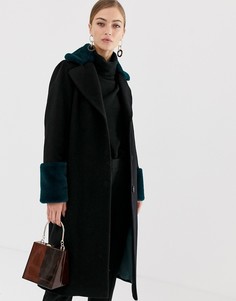 Двубортное пальто с контрастным воротником и манжетами из искусственного меха Helene Berman-Черный