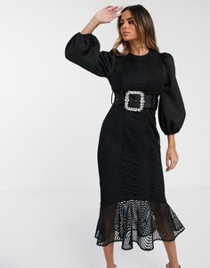 Кружевное платье-фуляр миди со стразами на пряжке и баской ASOS DESIGN-Черный