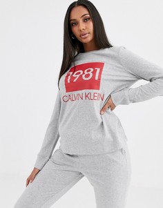 Комплект из свитшота и джоггеров серого цвета Calvin Klein Bold 1981-Серый