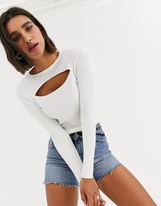 Кремовый джемпер с вырезом Bershka