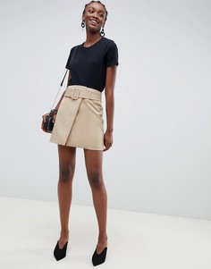 Светло-коричневая мини-юбка с поясом ASOS DESIGN-Светло-бежевый