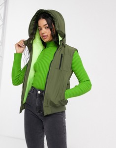 Контрастный жилет с капюшоном (хаки/неоновый желтый) ASOS DESIGN-Зеленый