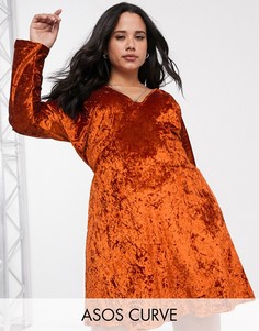 Бархатное платье мини с длинным рукавом и глубоким вырезом ASOS DESIGN Curve-Красный