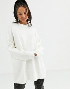 Кремовый oversize-джемпер с круглым вырезом Bershka