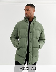Дутая куртка хаки из переработанного материала с высоким воротником ASOS DESIGN Tall-Зеленый