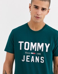 Зеленая футболка с крупным логотипом на груди Tommy Jeans essential-Зеленый