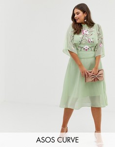 Платье миди в стиле 70-х с высоким воротом и вышивкой ASOS DESIGN Curve-Зеленый