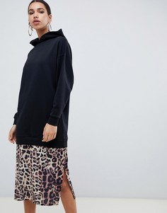 Платье-свитшот миди со вставкой по нижнему краю с леопардовым принтом ASOS DESIGN-Черный