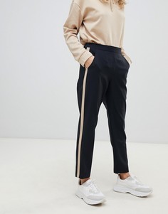 Суженные книзу брюки с контрастными полосками по бокам ASOS DESIGN-Черный