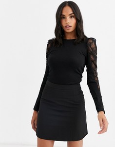 Черный топ с кружевной отделкой River Island