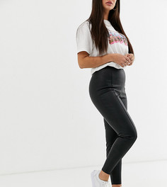 Брюки из искусственной кожи с напылением ASOS DESIGN petite-Черный
