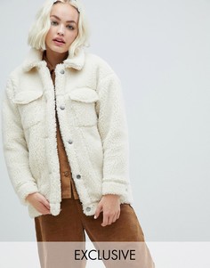 Серо-белая куртка из искусственного меха Monki-Белый