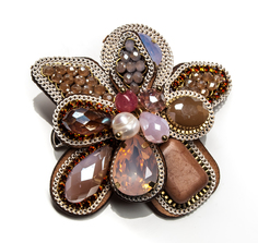 Брошь Moon Paris композиция с кристаллами и бусинами (розовый)