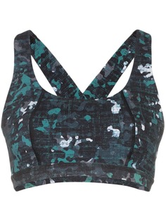 Sweaty Betty спортивный бюстгальтер Circuit с камуфляжным принтом