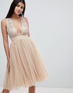 Платье с глубоким вырезом и декоративной отделкой Rare London-Кремовый