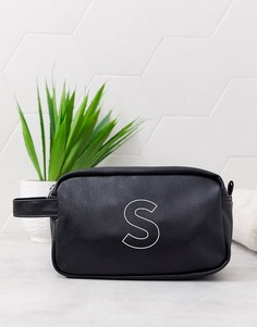 Черный несессер из искусственной кожи с инициалом \"S\" ASOS DESIGN