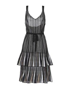 Платье до колена Viki And