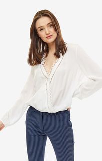 Блуза белого цвета с длинными рукавами Guess
