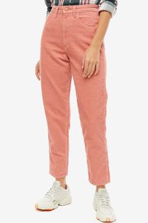 Зауженные вельветовые брюки розового цвета Wrangler