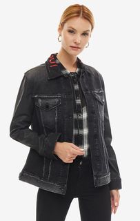 Джинсовая куртка черного цвета Guess