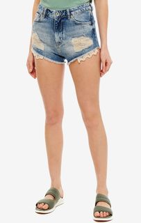 Короткие джинсовые шорты с декоративными рваными деталями Superdry