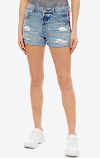 Короткие джинсовые шорты с нашивками Superdry