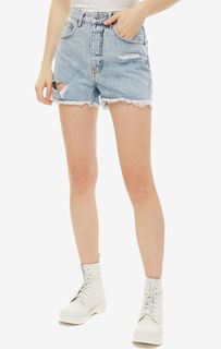 Короткие джинсовые шорты Cheap Monday