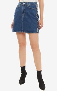 Короткая джинсовая юбка синего цвета Calvin Klein Jeans