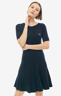 Трикотажное синее платье с расклешенной юбкой Lacoste