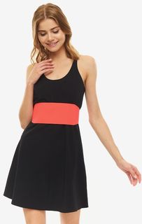 Короткое черное платье с поясом Armani Exchange