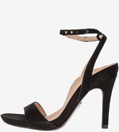 Замшевые босоножки с металлическим декором Tamaris