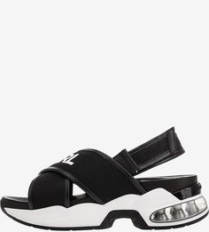 Черные босоножки с логотипом бренда Karl Lagerfeld