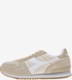 Кроссовки бежевого цвета Titan Diadora