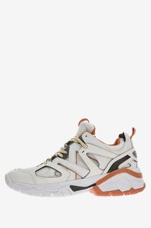 Белые кроссовки на массивной подошве Guess