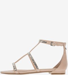 Сандалии бежевого цвета с отделкой камнями Guess