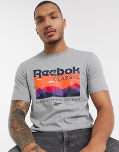 Серая футболка с принтом Reebok classic-Белый