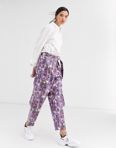 Фиолетовые брюки в стиле милитари с эффектом змеиной кожи ASOS DESIGN-Мульти