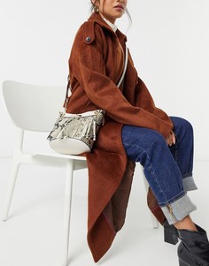 Сумка через плечо со змеиным принтом River Island-Бежевый