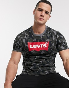 Футболка с камуфляжным принтом и логотипом Levis-Зеленый Levis®
