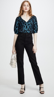 BB Dakota In The Spotlight Top