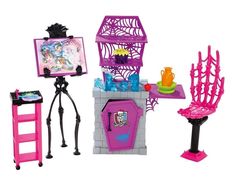 Мебель для кукол Monster High Студия Дракулауры Художественный класс BDD83