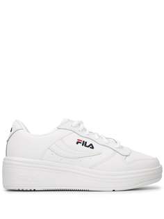 Fila кроссовки с вышитым логотипом и массивной подошвой