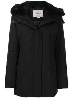 Woolrich парка с оторочкой из искусственного меха