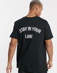 Футболка с принтом \"stay in your lane\" на спине Night Addict-Черный