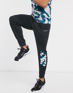 Черные джоггеры с камуфляжным принтом Nike Training-Черный