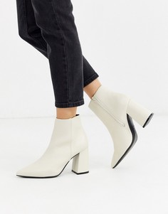 Белые ботинки на каблуке New Look-Белый