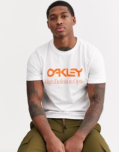 Белая футболка с оранжевым логотипом Oakley-Белый